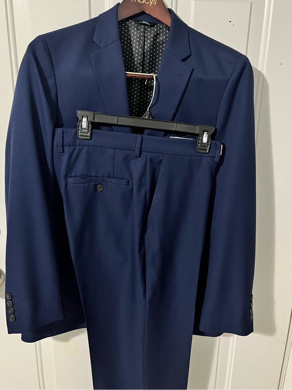 Haggar Navy Two-Piece Suit - Blazer & Trousers 42R Pant Size 34x30 - Picture 2 of 7